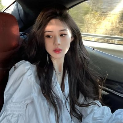 导演之子又出大瓜：恋爱脑怒怼网友，评论区两极分化，一夜之间